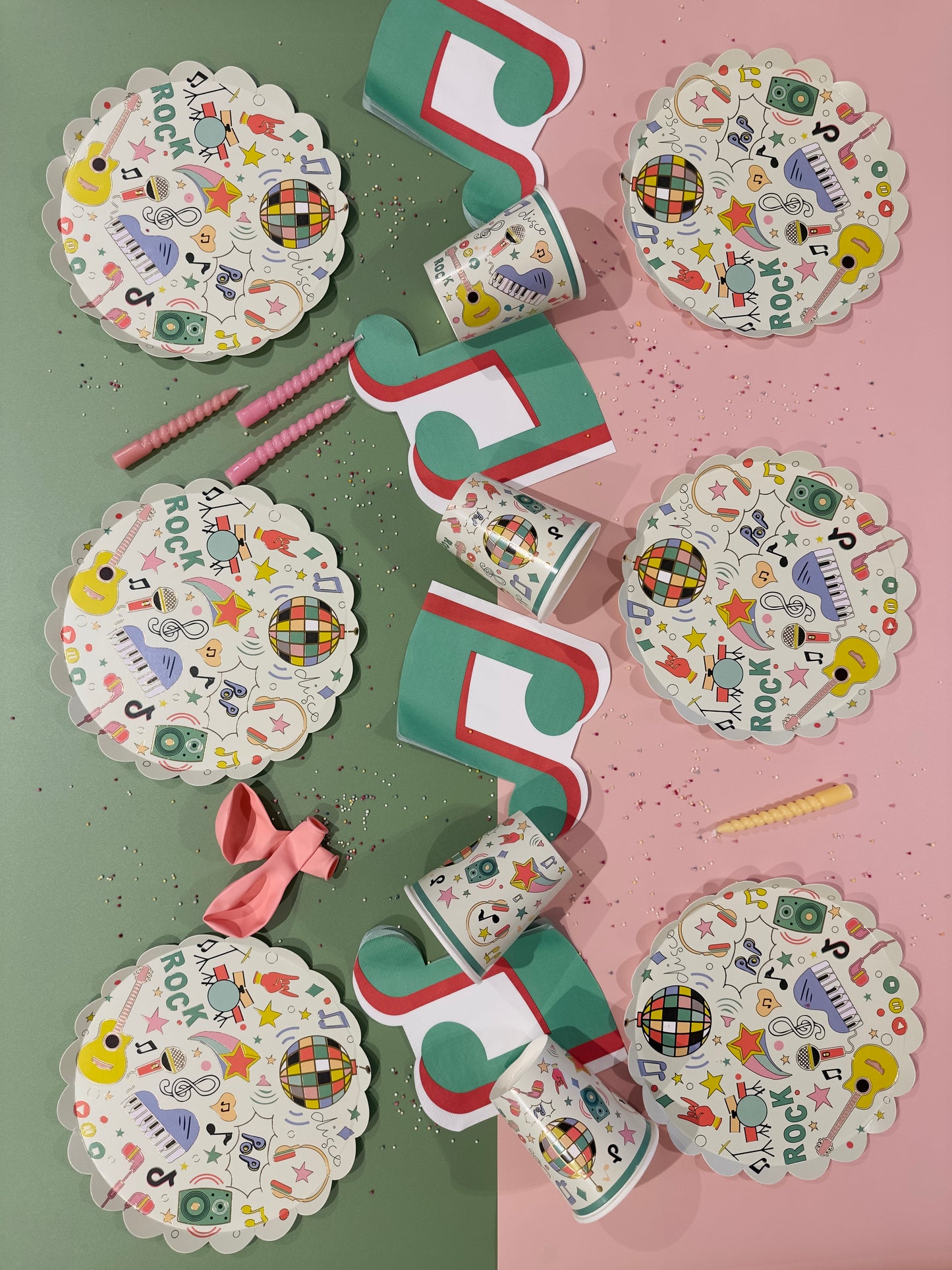 Music Cups (x8)